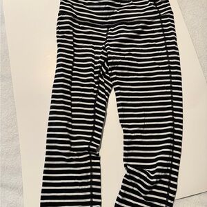 Athleta Women’s Striped Black and White Cropped Leggings
